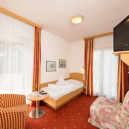 Steiner Hotel 3*